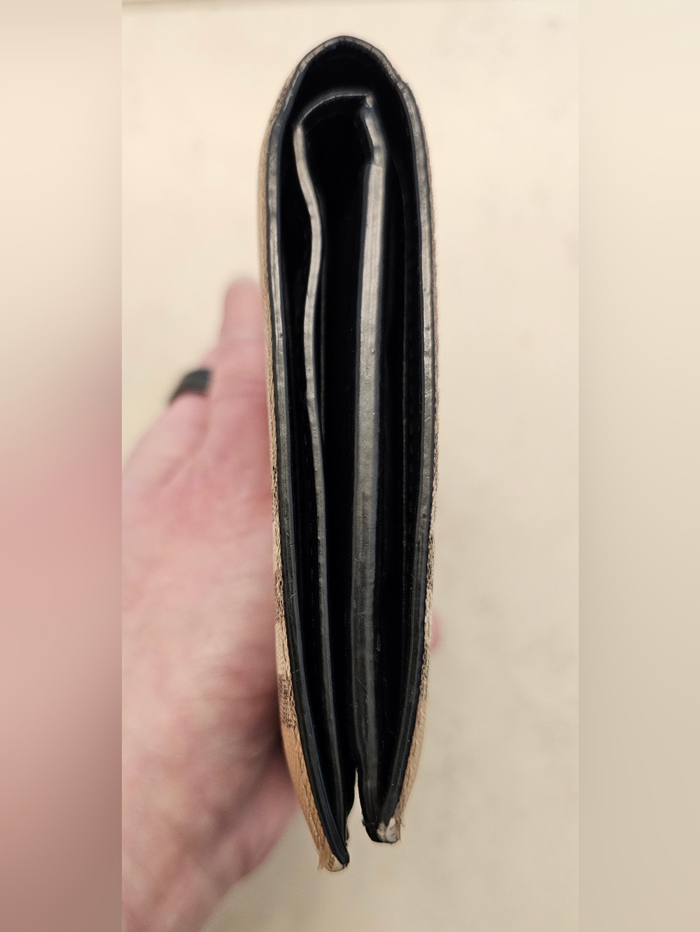 BURBERRY Bifold Wallet - Picture 5 of 11